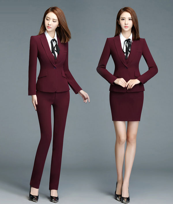 酒紅色女士職業西裝模特展示圖